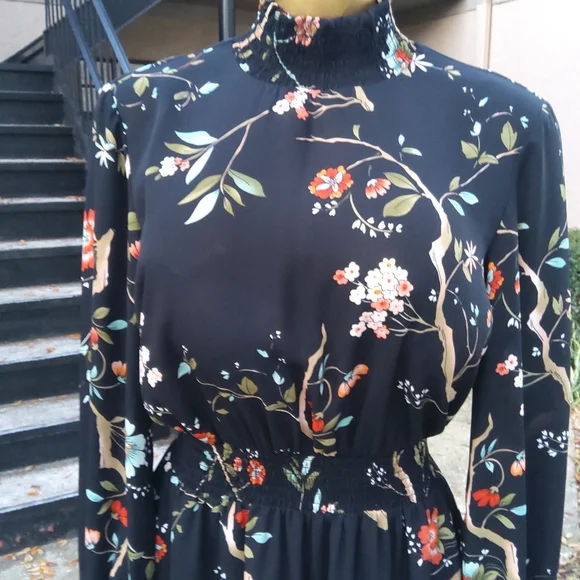Nanette Lepore floral print dress SIZE 4 - Picture 4 of 6